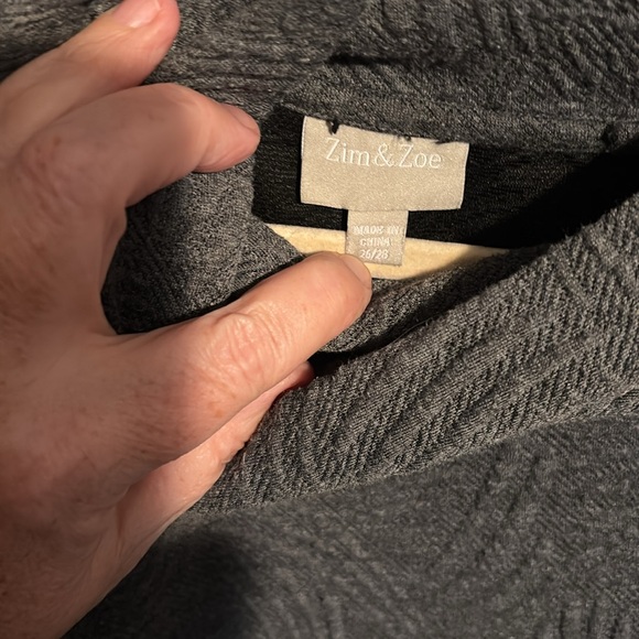 Nice oversized sweater - Picture 3 of 3